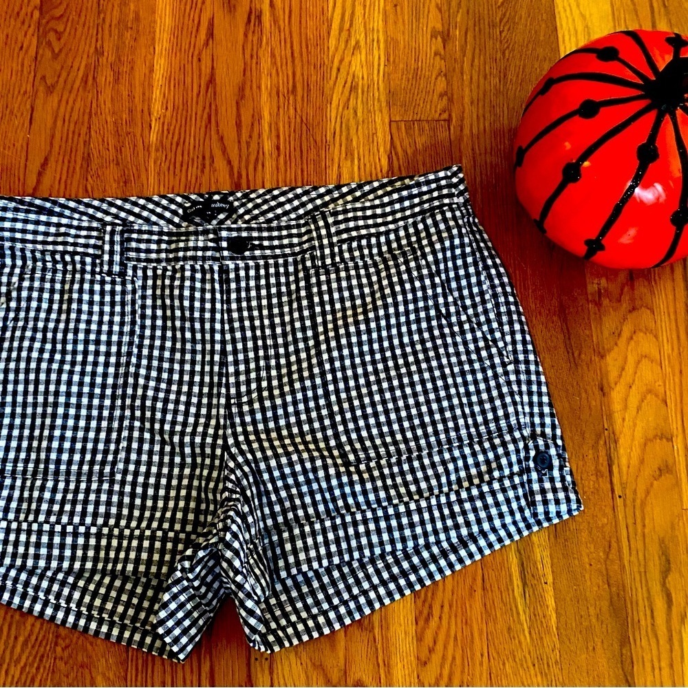 GAP Black and White Gingham Women’s Shorts